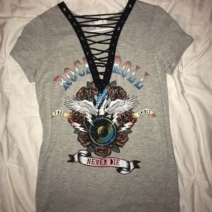 Rock & Roll lace up tee